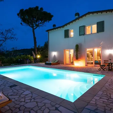 Casa Di Pali 8, Emma Vila Ripe